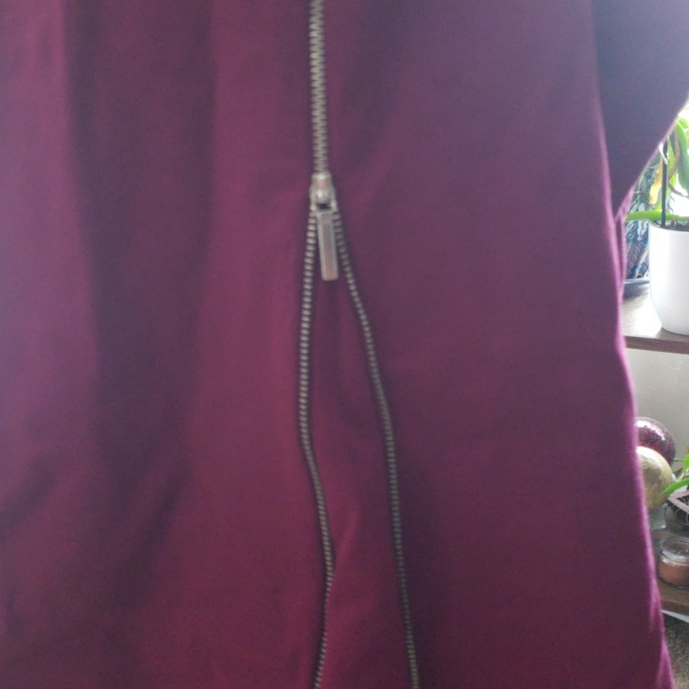 Top - Picture 2 of 3